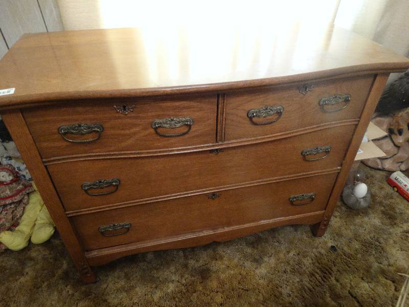 lot 298 image: Antique 4 drawer wood chest