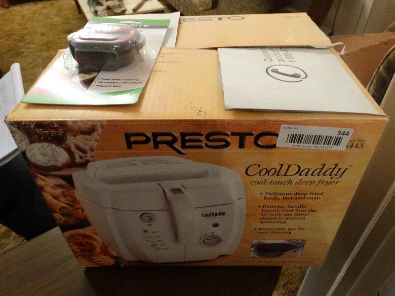 lot 344 image: Presto deep fryer & digital timer
