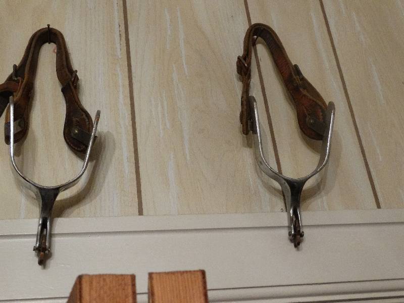 lot 364 image: Set of spurs