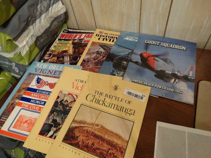 lot 373 image: Various war books