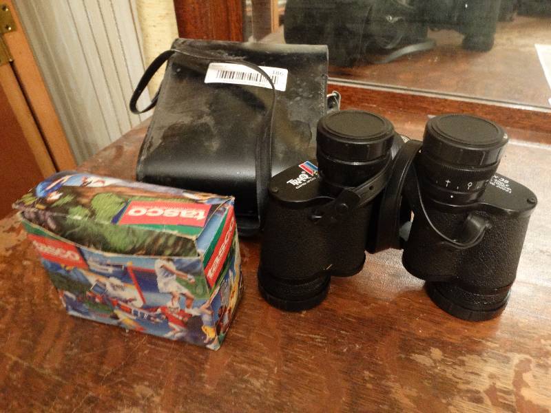 lot 386 image: 2 pairs of binoculars