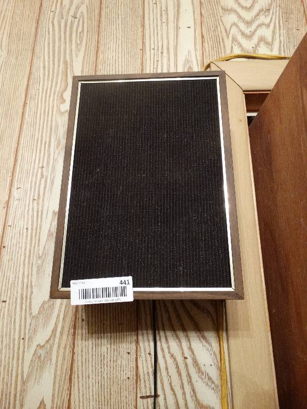lot 441 image: 2 speakers