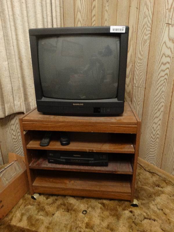 lot 450 image: Media cabinet w TV VCR