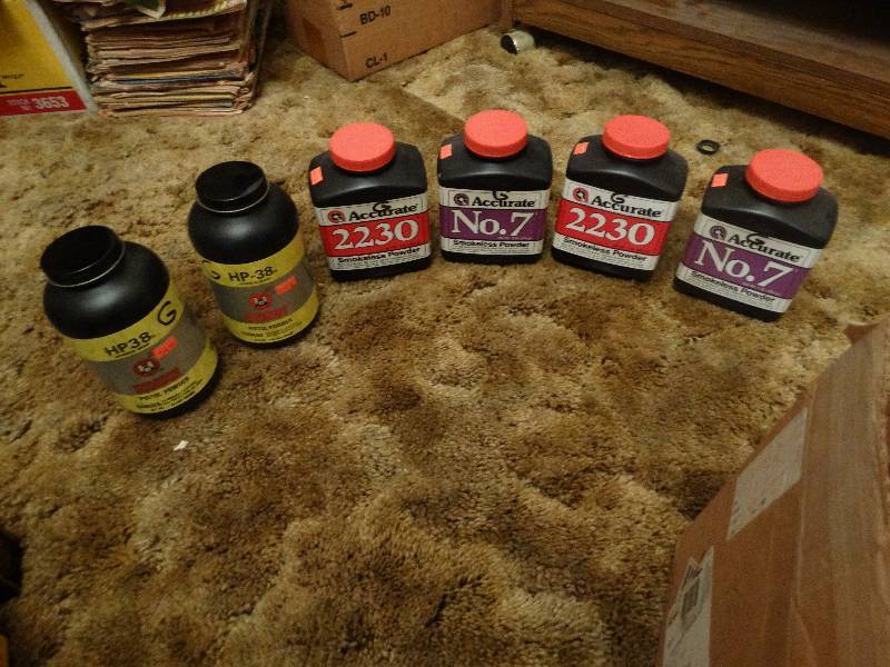 lot 451 image: 6 containers of smokeless powder