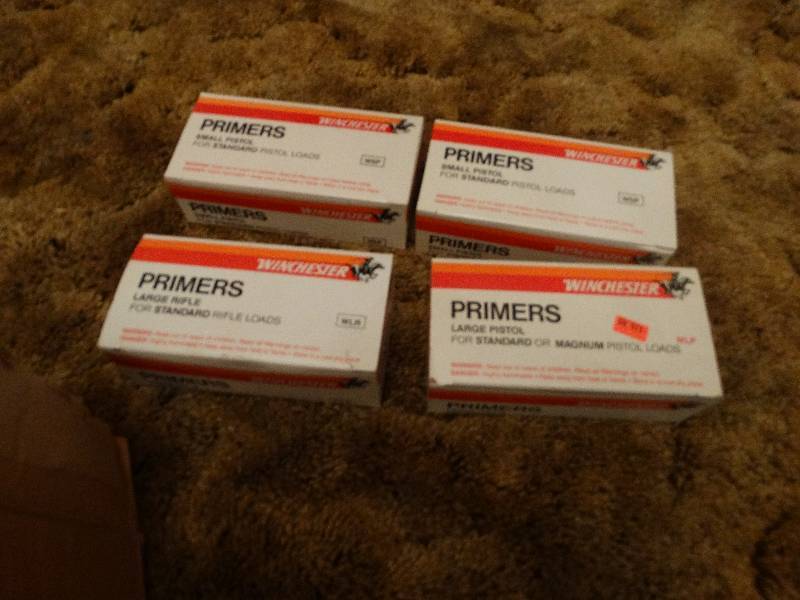 lot 452 image: 4 boxes of primers- 3 are full 1 is missing 1 pack