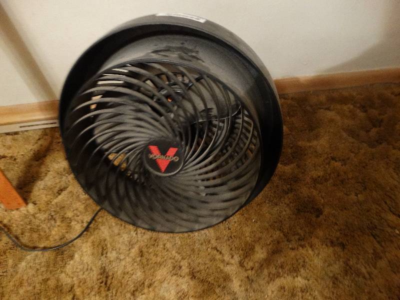 lot 492 image: Vornado fan