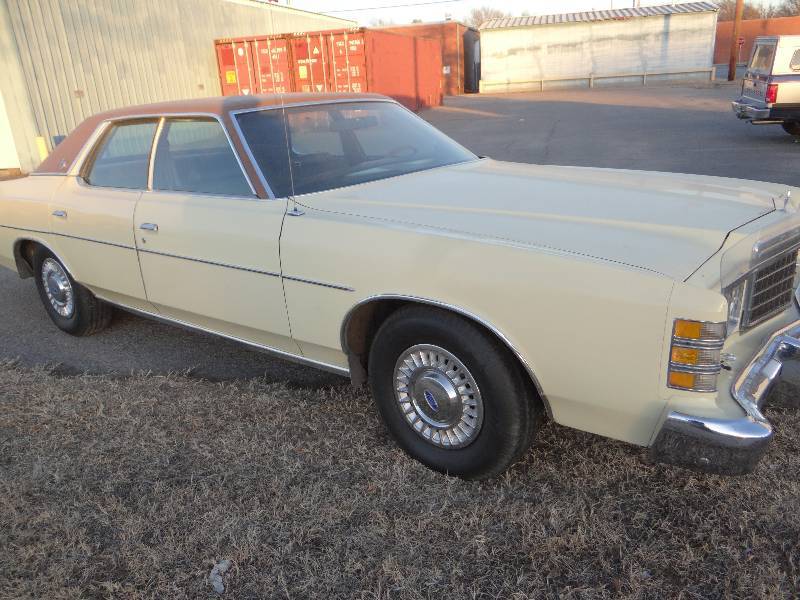 lot 2 image: 1977 Ford LTD - 1 owner car in excellent condition