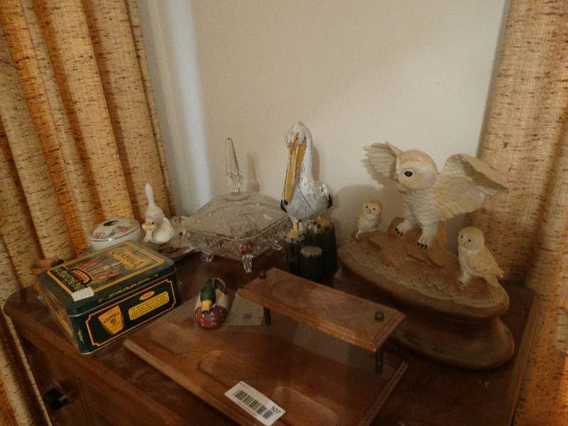 lot 507 image: Lot of various home decor items