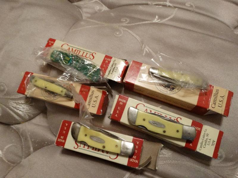 lot 517 image: 5 Camillus pocket knives in boxes