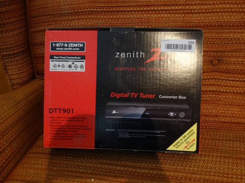 lot 539 image: Zenith digital TV converter in box