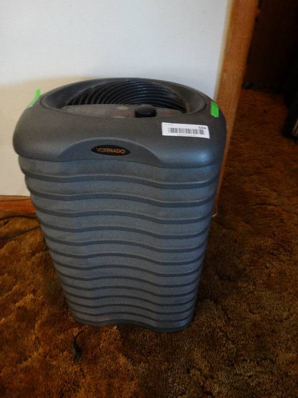 lot 544 image: Vornado air cleaner