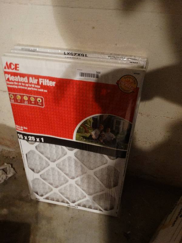 lot 569 image: 4- 16 x 25 x 1 air filters- new