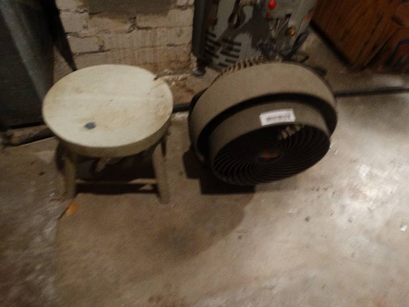 lot 572 image: Vornado fan & wood stool