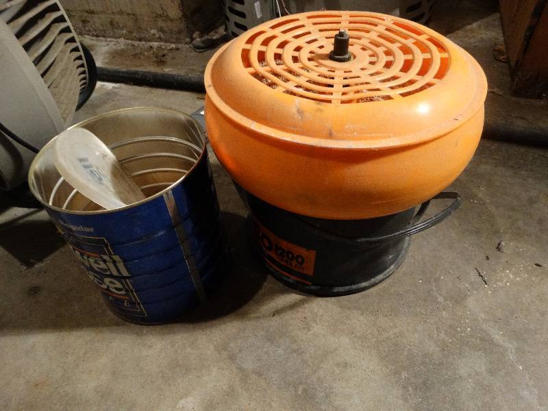 lot 581 image: Turbo 1200 tumbler