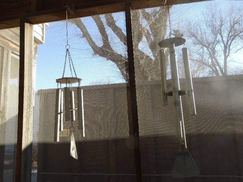 lot 590 image: 6 various wind chimes