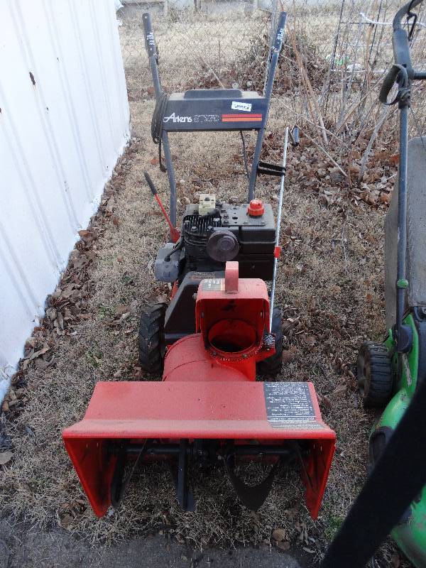 lot 594 image: Ariens ST270 gas snow blower