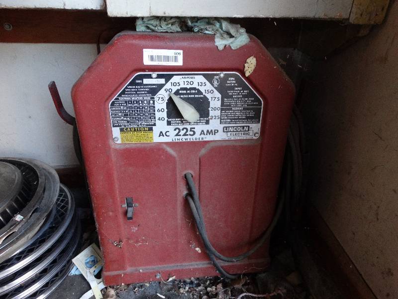 lot 606 image: Lincoln AC 225 welder