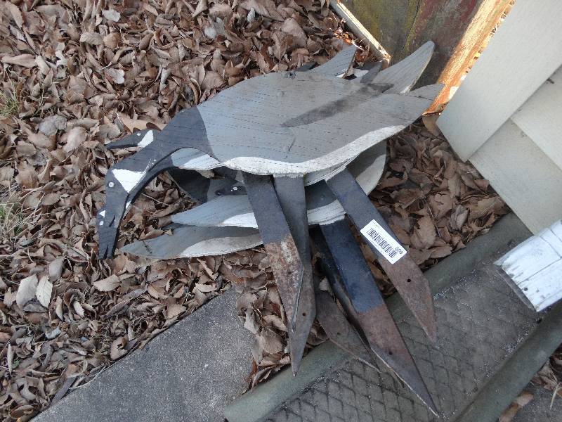 lot 609 image: Homemade Goose decoys