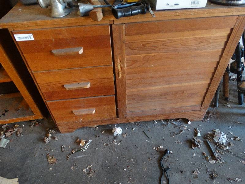 lot 619 image: Wood cabinet