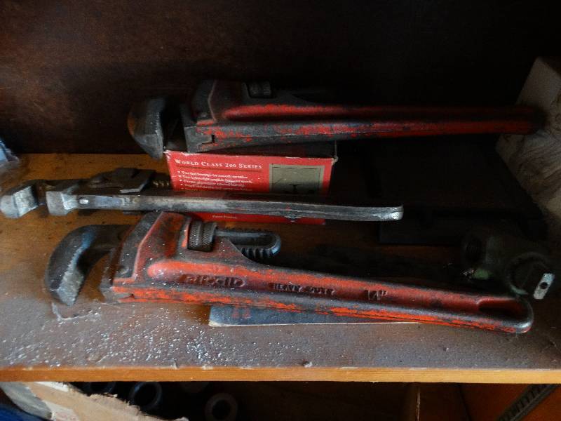 lot 621 image: 2 new socket sets drill pipe wrenches