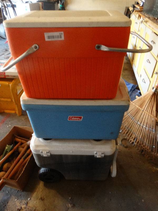 lot 634 image: 3 coolers