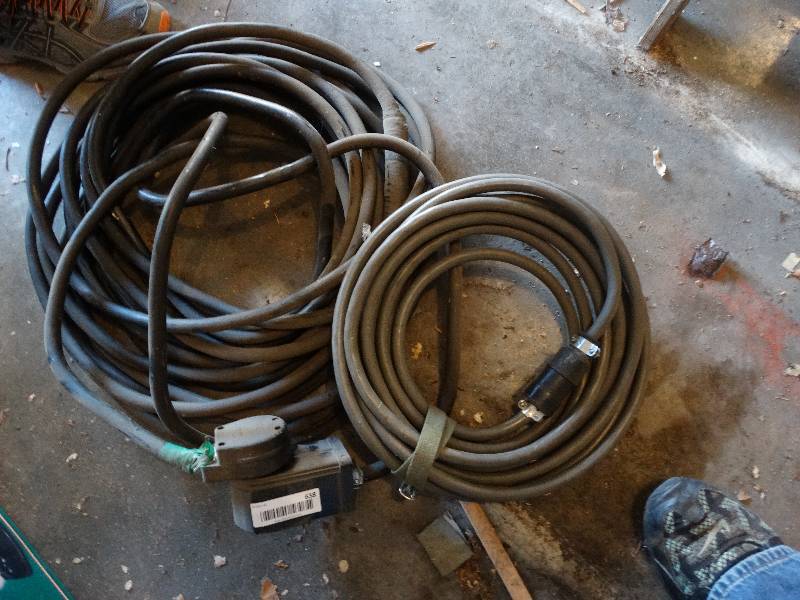 lot 638 image: 220 extension cord other cord
