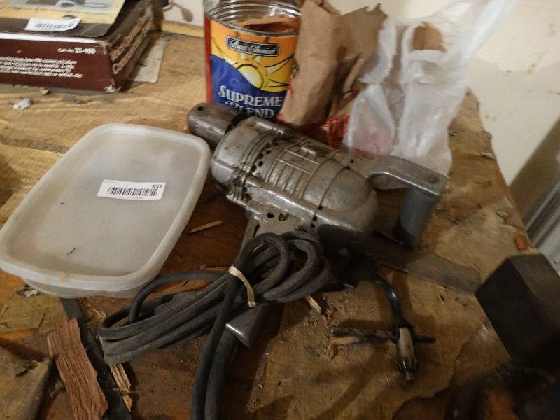 lot 652 image: Electric drill hardware