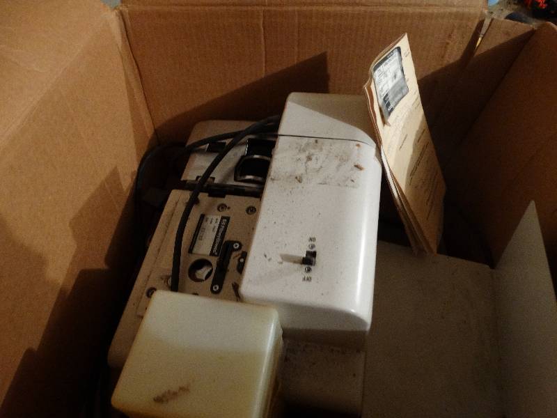 lot 660 image: Pitney Bowes meter
