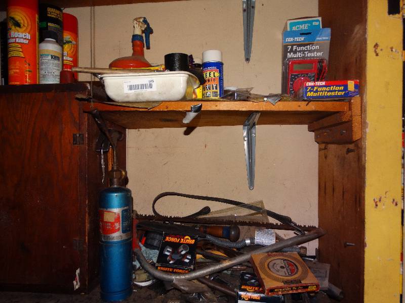 lot 685 image: Large lot of tools cleaners misc.- Contents of shelves