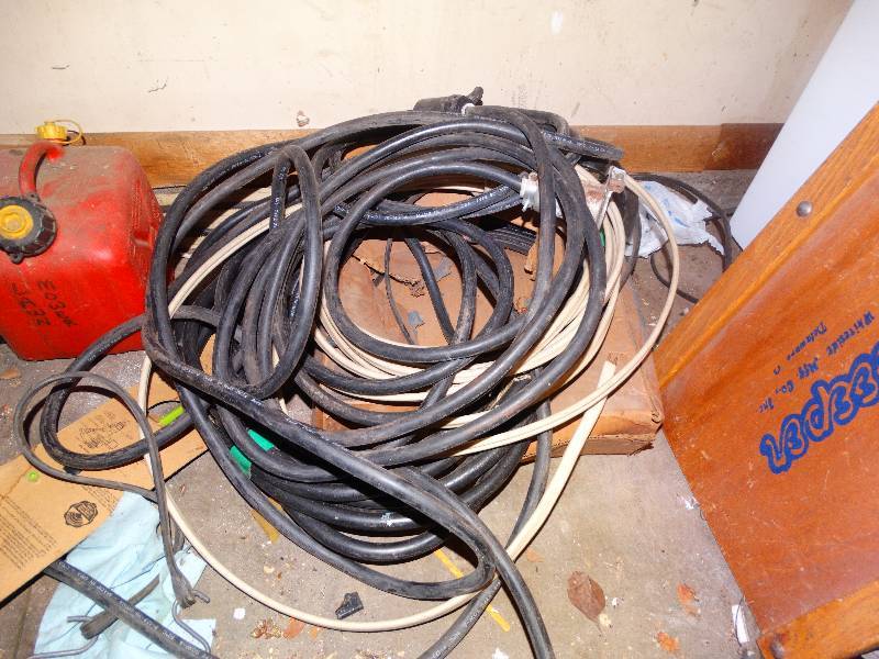 lot 688 image: Lot of various electrical wire
