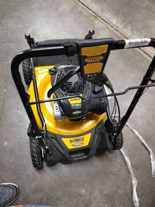 lot 9295 image: DEWALT 21 in. 150cc Briggs and Stratton 625ex Engine Rear Wheel Drive 2-in-1 Gas Self Propelled Walk Behind Lawn Mower