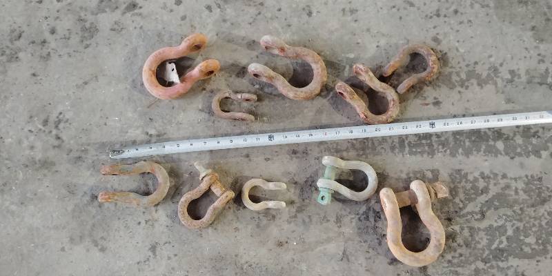 lot 6739 image: Lot of 10 Shackles