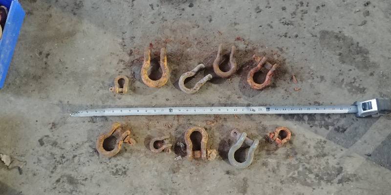 lot 6744 image: Lot of 10 Shackles