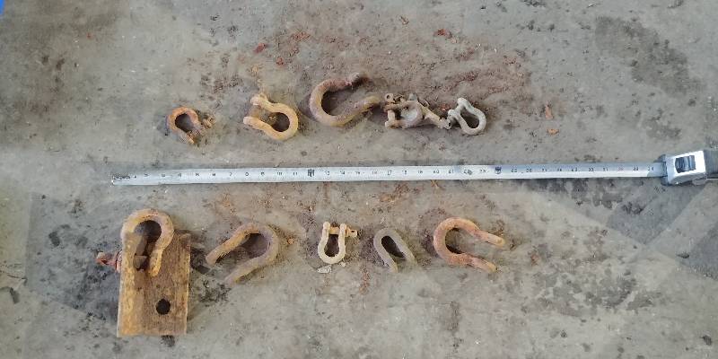 lot 6745 image: Lot of 10 Shackles