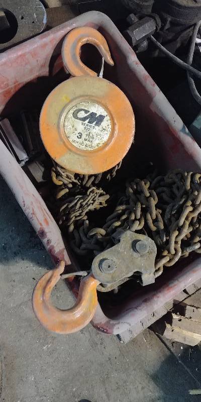 lot 6756 image: CM Series 622 3 Ton Hoist