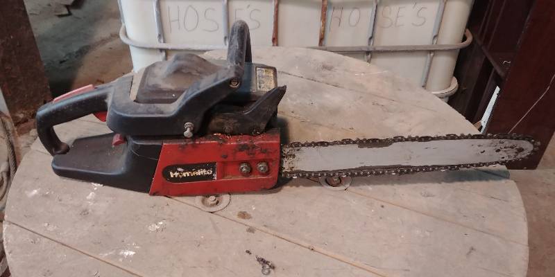 lot 6764 image: Homelite I3850b Chainsaw Needs Serviced
