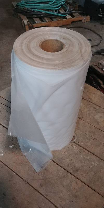 lot 6785 image: Roll of 18 x 24 Plastic Bags