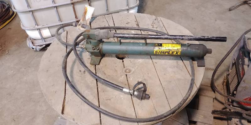 lot 6795 image: Simplex Hydraulic Pump