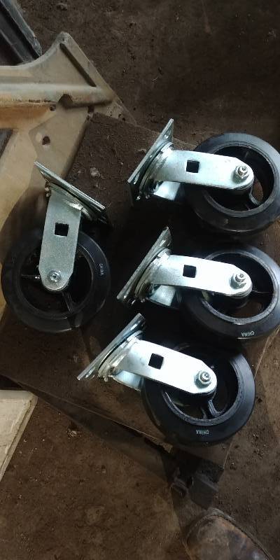 lot 6754 image: Set of 4 New Heavy Duty 6 Wheels (All Swivel)