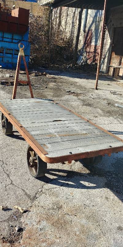 lot 6 image: 4 x 8 Heavy Duty Rail Cart