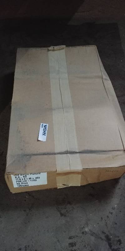 lot 6691 image: Box of 100 17.5 x 8 x 48 x .003 (3 mil) Bags