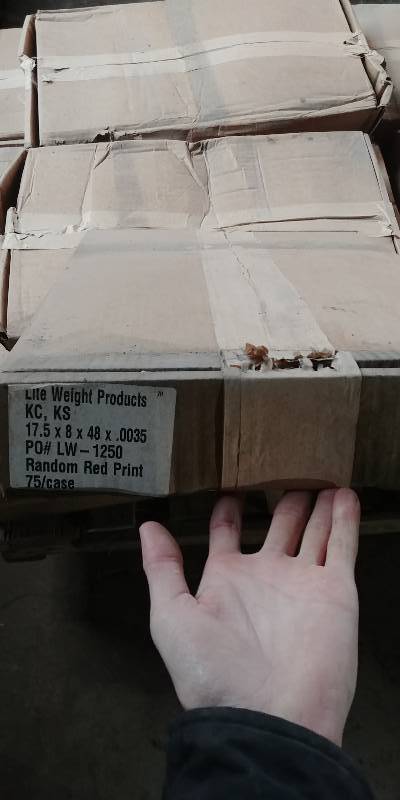 lot 6721 image: Box of 75 17.5 x 8 x 48 x .0035 (3.5 mil) Red Bags