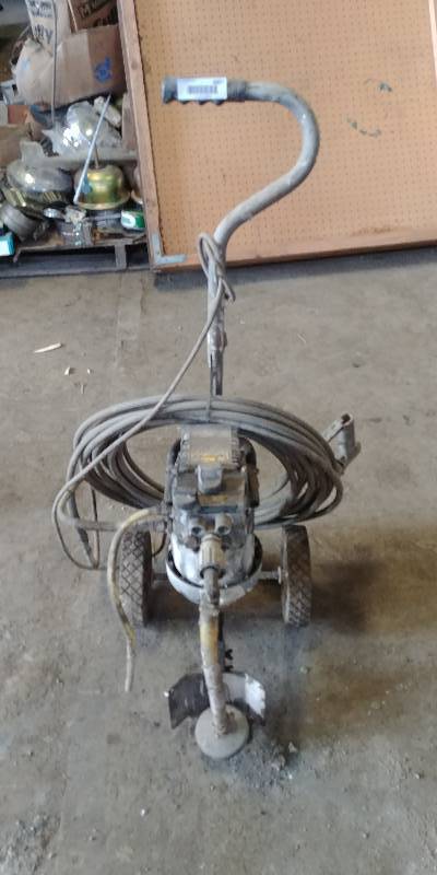 lot 6807 image: Wagner Airless Paint Sprayer