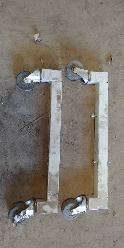 lot 6839 image: Set of Casters on Frames