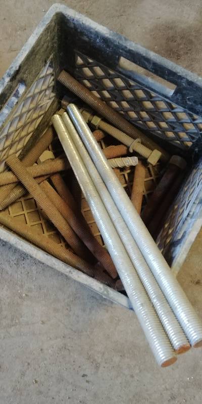 lot 6840 image: Crate of All-thread