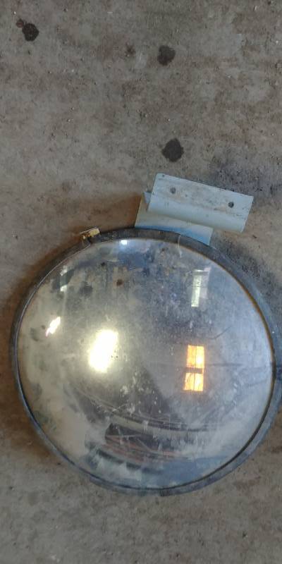 lot 6846 image: Large Convex Safety Mirror