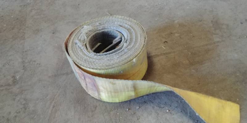 lot 6863 image: 4 Tie Down Strap