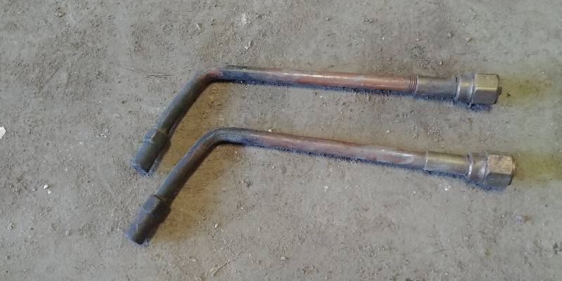 lot 6867 image: 2 Cutting Torch Heads