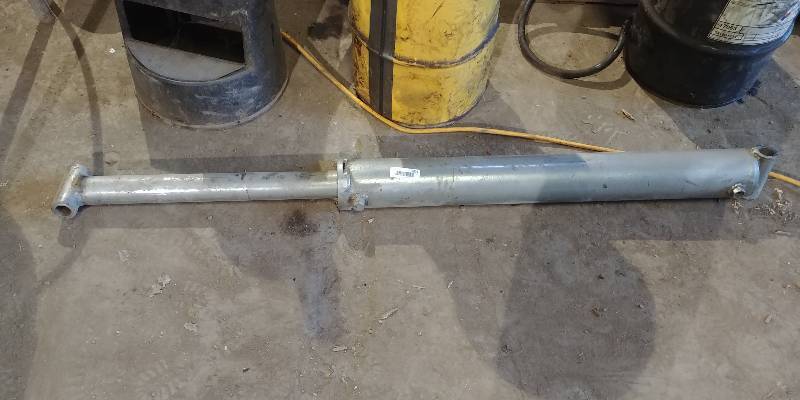lot 6871 image: Hydraulic Cylinder