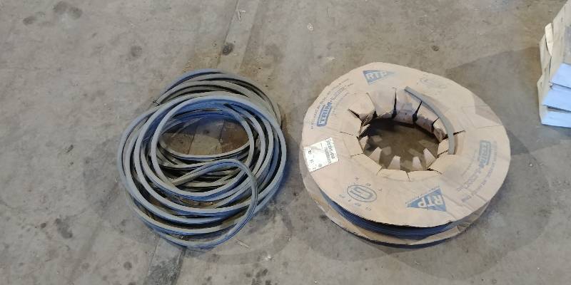 lot 6943 image: Spools of Trim-Lok
